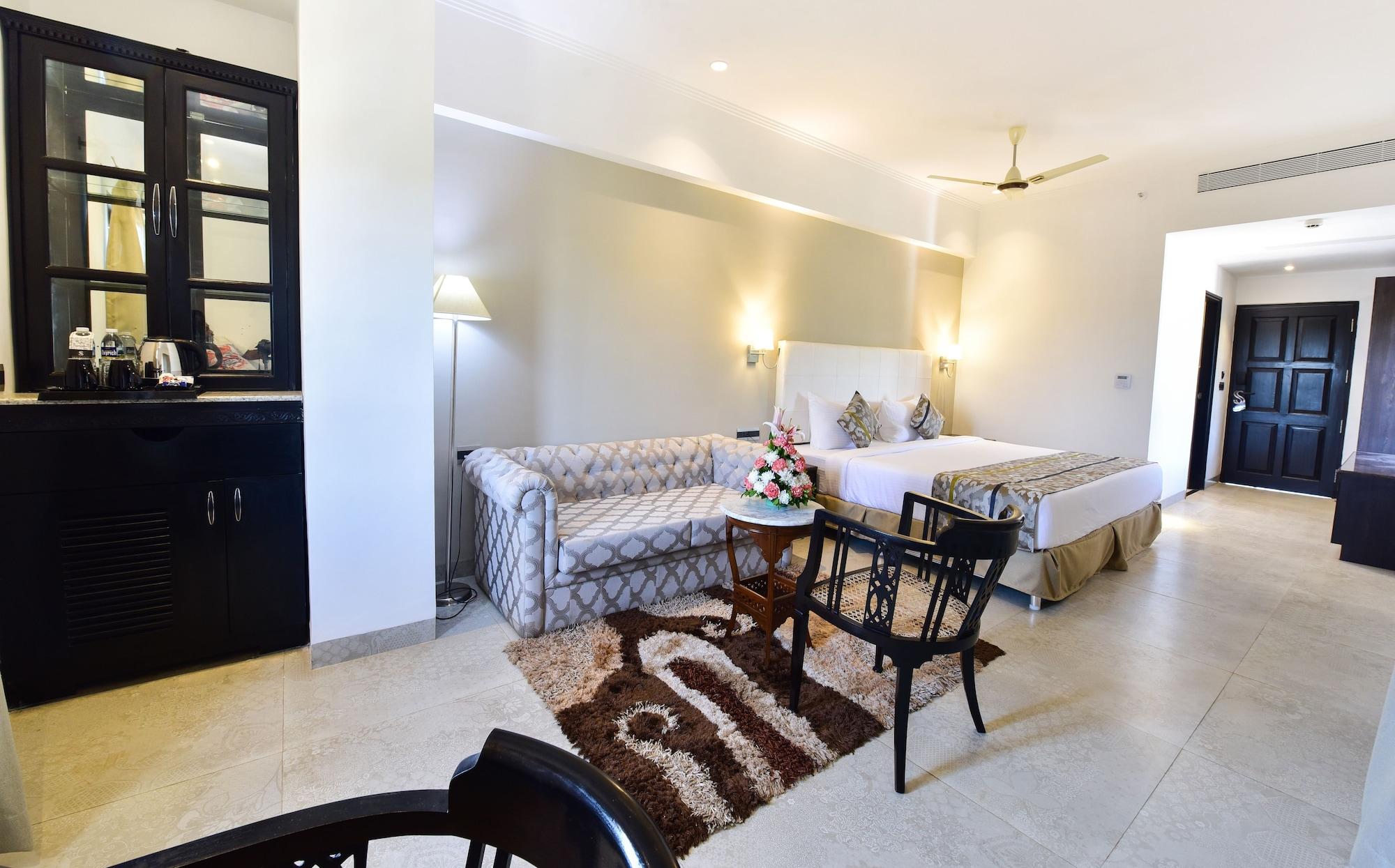 Hotel Silver Sands Serenity