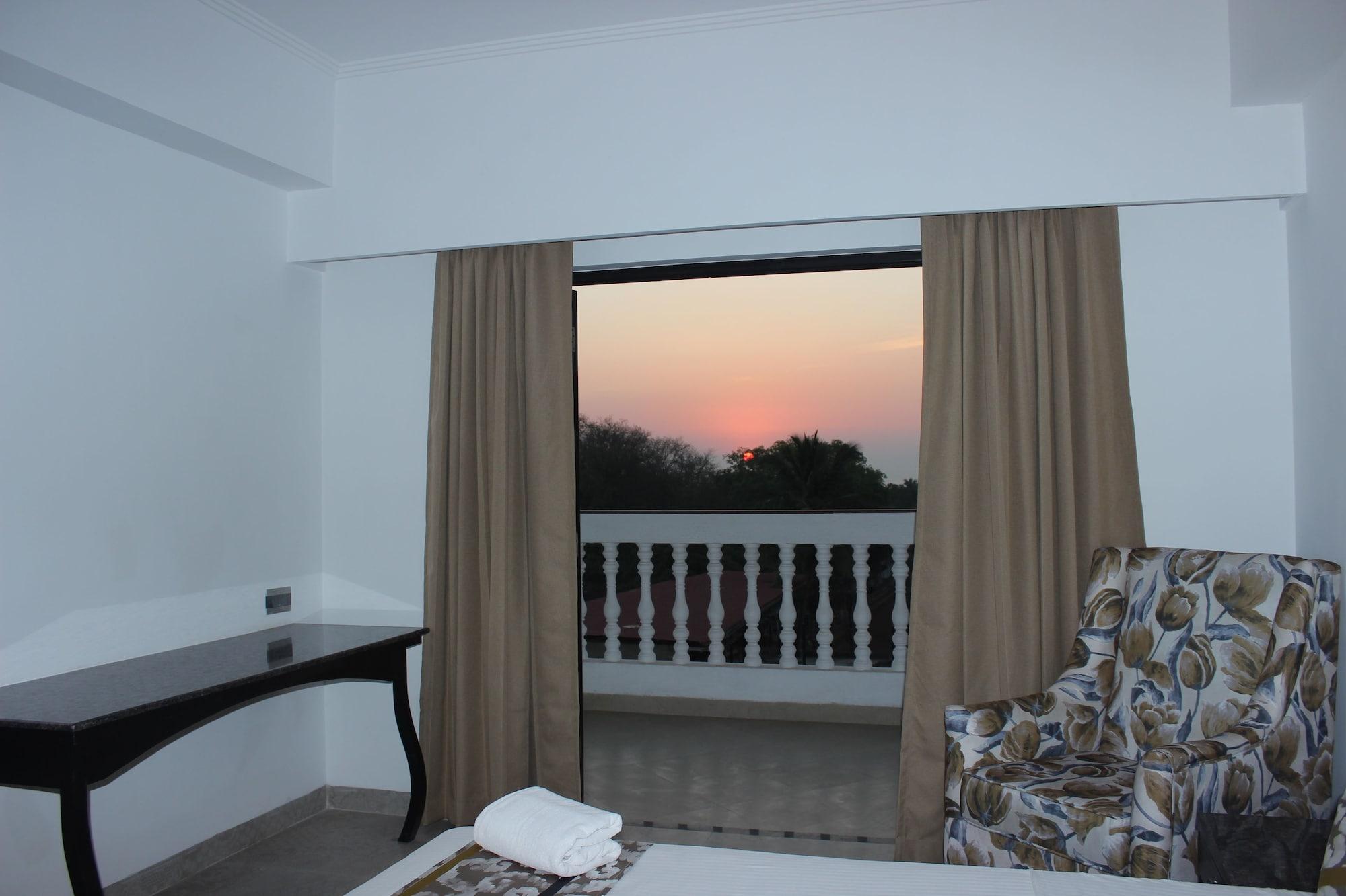 Hotel Silver Sands Serenity